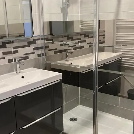 Holiday home Maison Proche Avec Jardin, Pret Velos, Internet Et Espace Lingerie - Fr-1-426-545 *