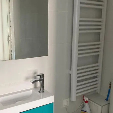 Maison Proche Avec Jardin, Pret Velos, Internet Et Espace Lingerie