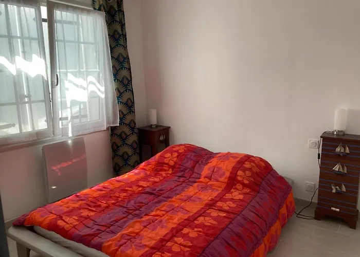 Maison Proche Avec Jardin, Pret Velos, Internet Et Espace Lingerie - Fr-1-426-545 펜션 *