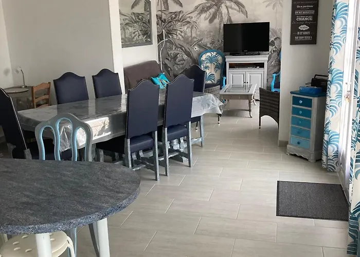 Maison Proche Avec Jardin, Pret Velos, Internet Et Espace Lingerie - Fr-1-426-545 *