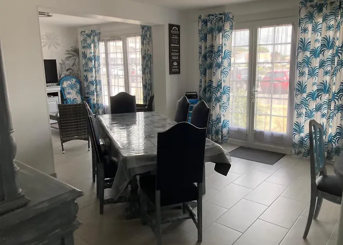 펜션 Maison Proche Avec Jardin, Pret Velos, Internet Et Espace Lingerie - Fr-1-426-545 생 힐레르 드 리에